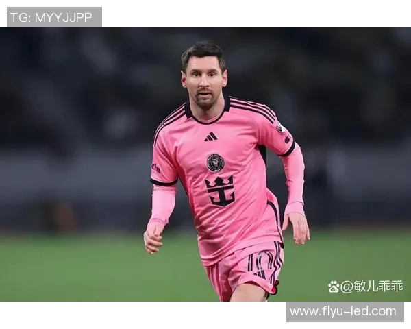 足球巨星穿西服瞬间展现不一样魅力 优雅与力量并存的完美诠释